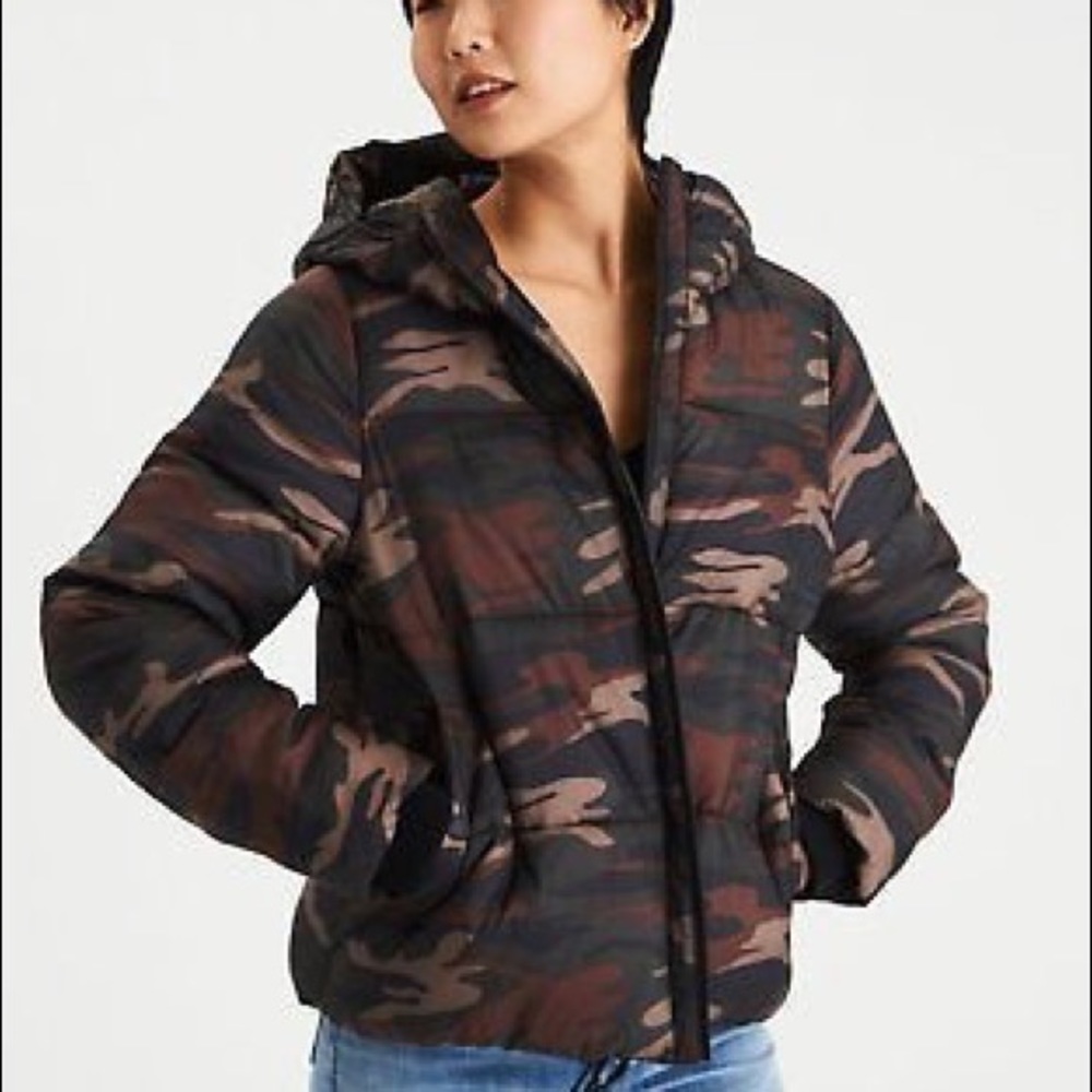 American Eagle Camo Puffer Jacket/Coat